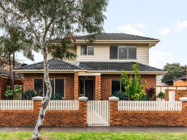 Townhouse for sale in Camerons Creek, Victoria