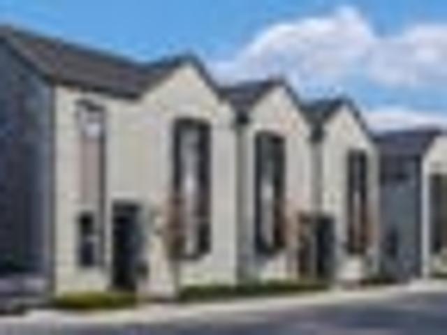 Townhouse for sale in Heathcote, Canterbury