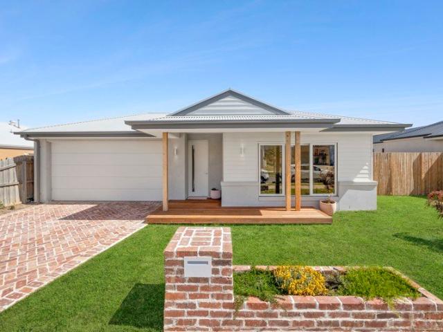 House for sale in Ocean Grove, Victoria