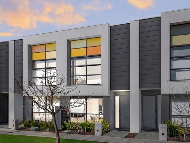Townhouse for sale in Camerons Creek, Victoria