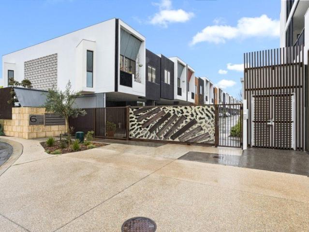 House for sale in North Coogee, Western Australia