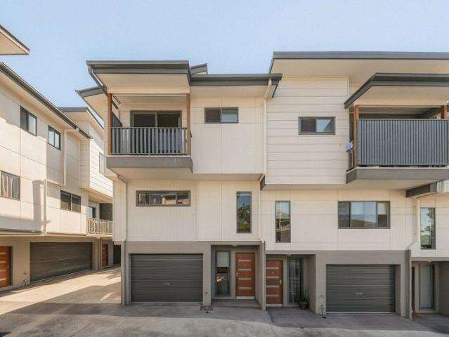 Townhouse for sale in Toombul, Queensland