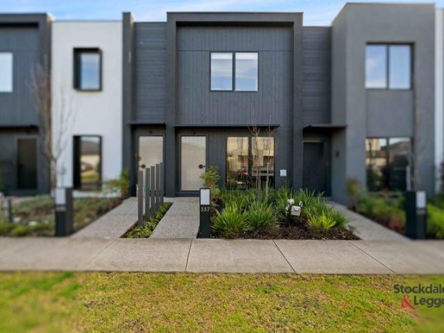 Townhouse for sale in Camerons Creek, Victoria