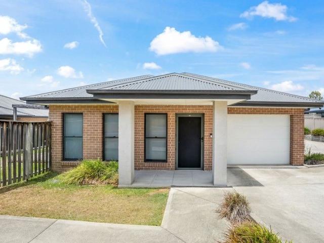 Villa for sale in Ambergate, New South Wales