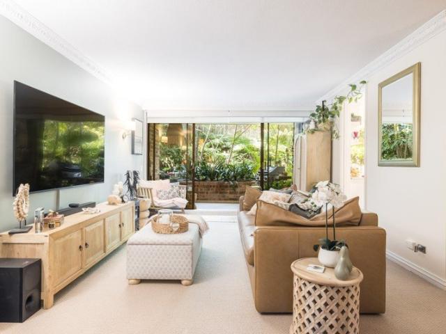 Apartment for sale in Lower North Shore, Sydney