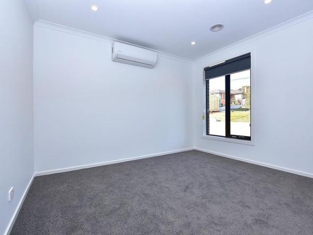 Townhouse for rent in Mount Waverley, Melbourne