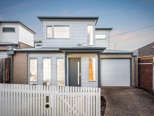 Townhouse for sale in Geelong, Victoria