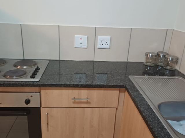 Apartment for rent in Allen Grove, Kempton Park
