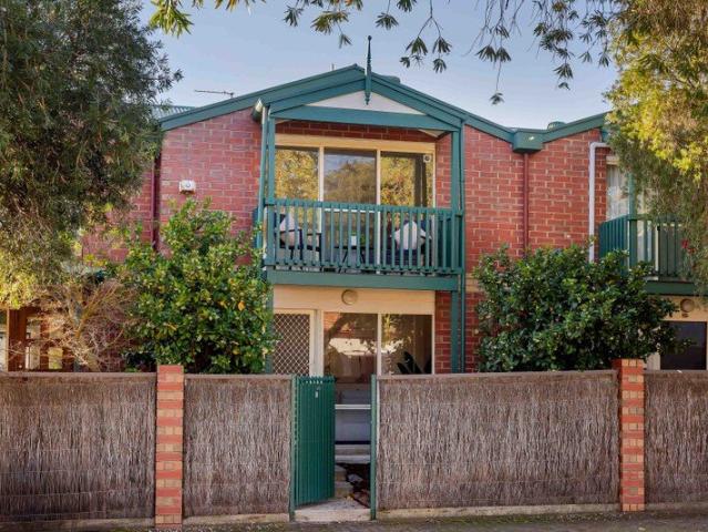 Townhouse for sale in Horseshoe Creek, South Australia