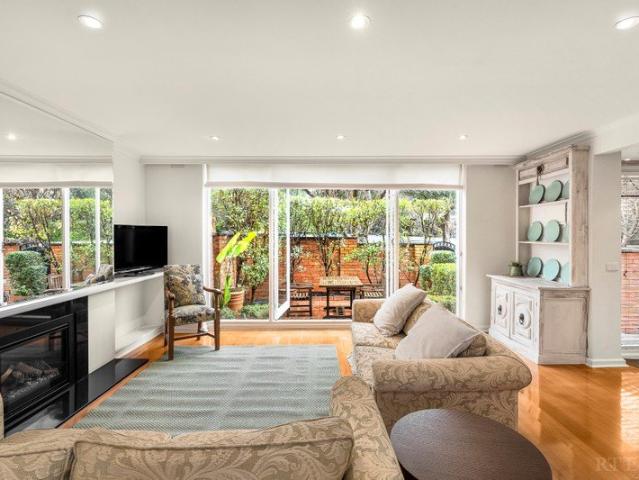 Townhouse for sale in Camerons Creek, Victoria