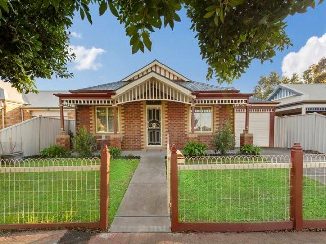 House for sale in Caroline Springs, Melbourne