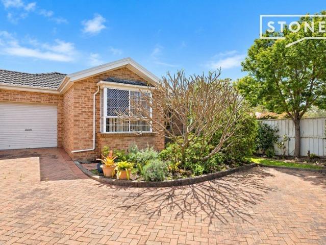 Villa for sale in Warners Bay, Newcastle-Maitland