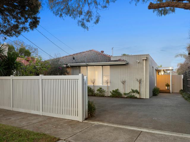 House for sale in Hampton East