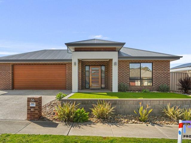 House for sale in Top Paddock Estate, Bendigo