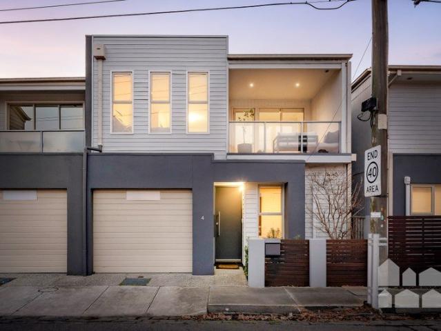 Townhouse for sale in Camerons Creek, Victoria
