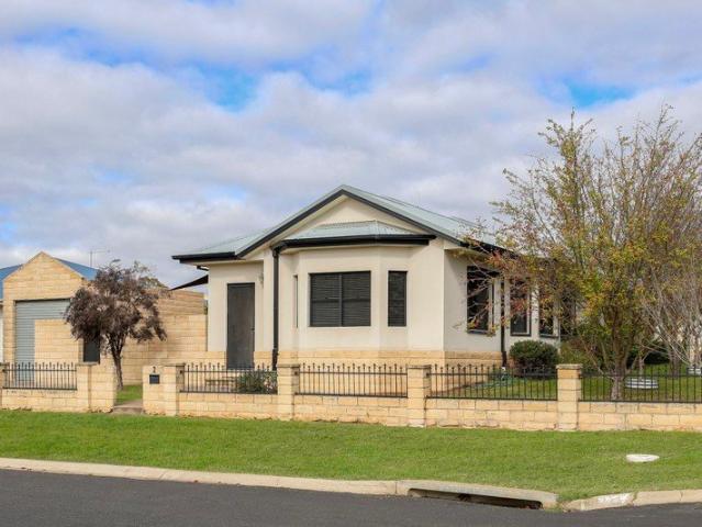 Duplex for sale in Mudgee, New South Wales