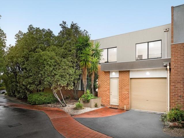 Townhouse for sale in Camerons Creek, Victoria
