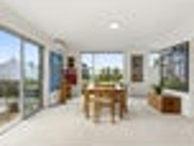 Townhouse for sale in Otakou