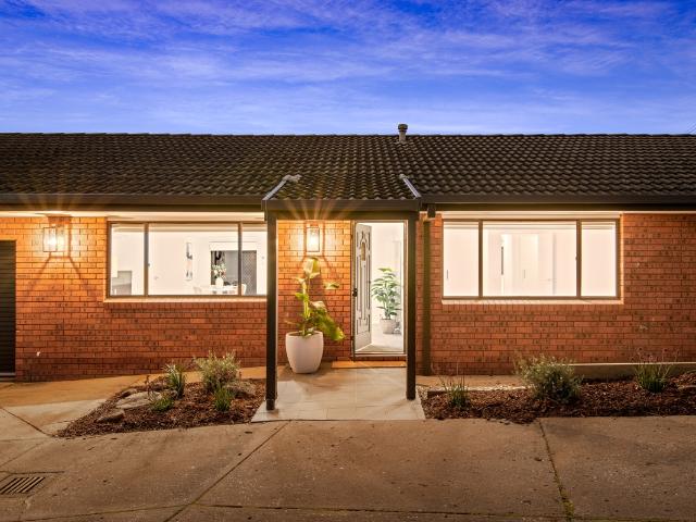 Townhouse for sale in Albury, New South Wales