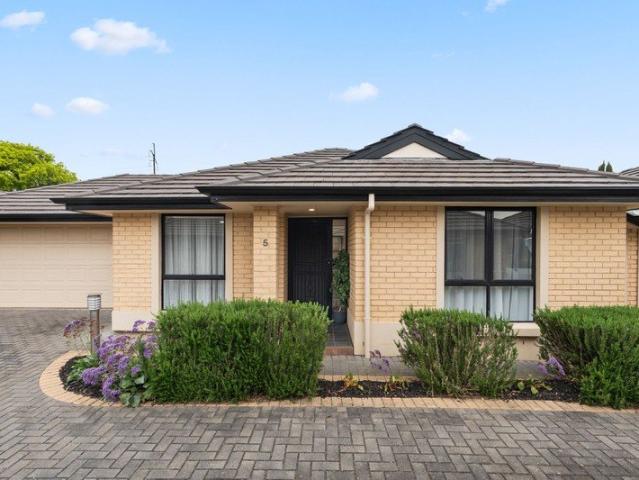House for sale in Dover Gardens, Adelaide