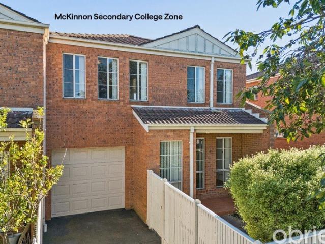 Townhouse for sale in Bentleigh East, Melbourne