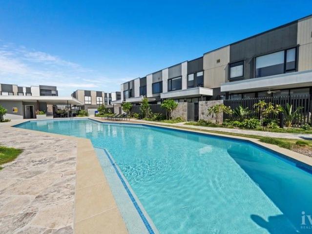 Townhouse for sale in Fernbrook, Queensland
