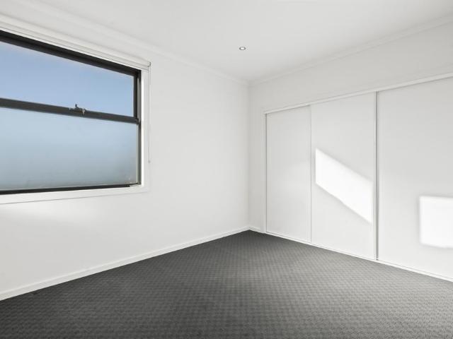 Townhouse for rent in Camerons Creek, Victoria