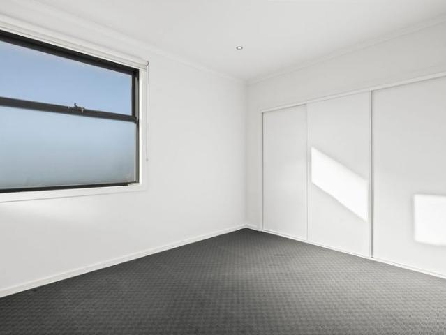 Townhouse for rent in Camerons Creek, Victoria