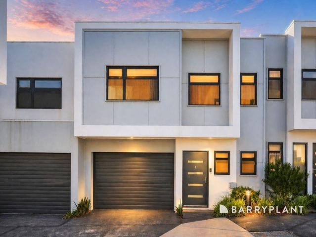 Townhouse for sale in Camerons Creek, Victoria