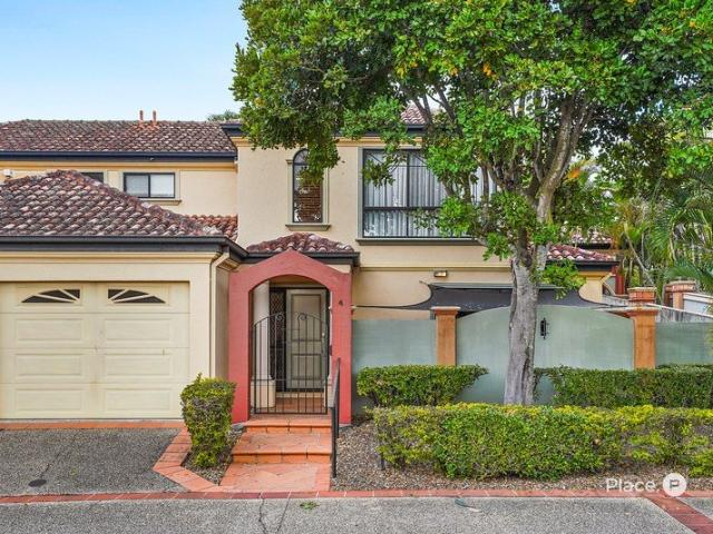 Townhouse for sale in Toombul, Queensland
