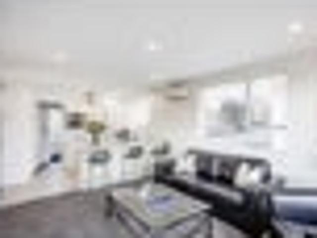 Townhouse for sale in Otakou