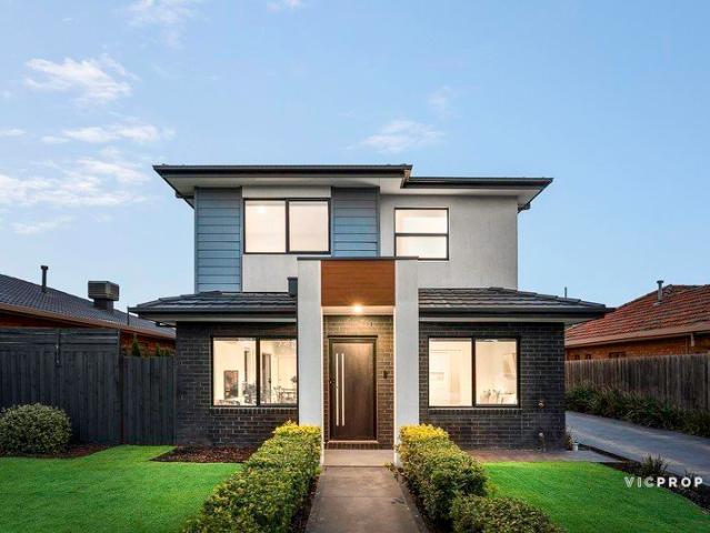 Townhouse for sale in Camerons Creek, Victoria