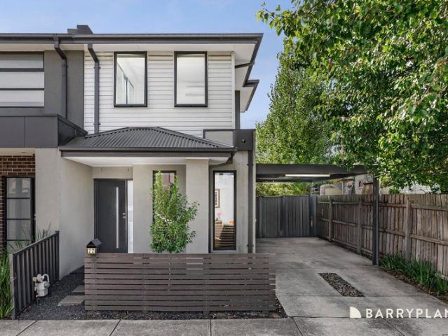 Townhouse for sale in Camerons Creek, Victoria
