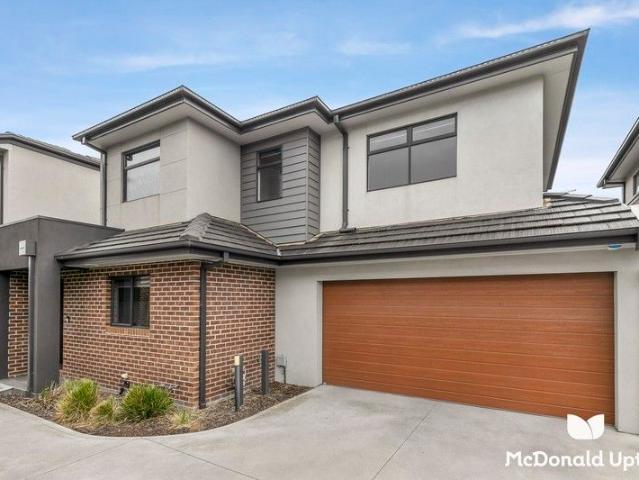 Townhouse for sale in Camerons Creek, Victoria