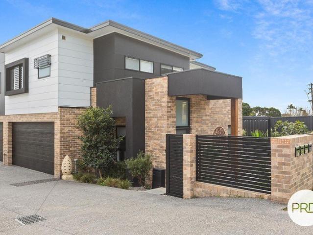 Townhouse for sale in Oak Flats Dc, New South Wales