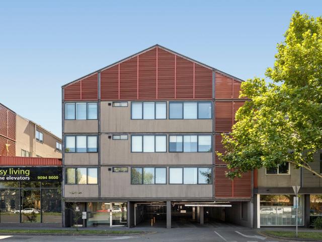 Apartment for sale in City Of Yarra, Camerons Creek