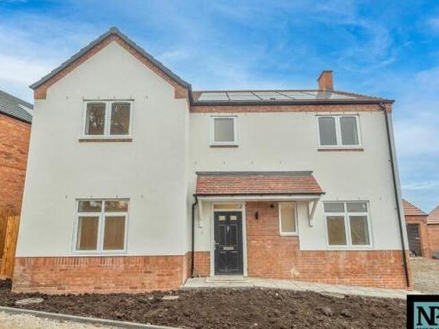 House for sale in Tamworth, Staffordshire