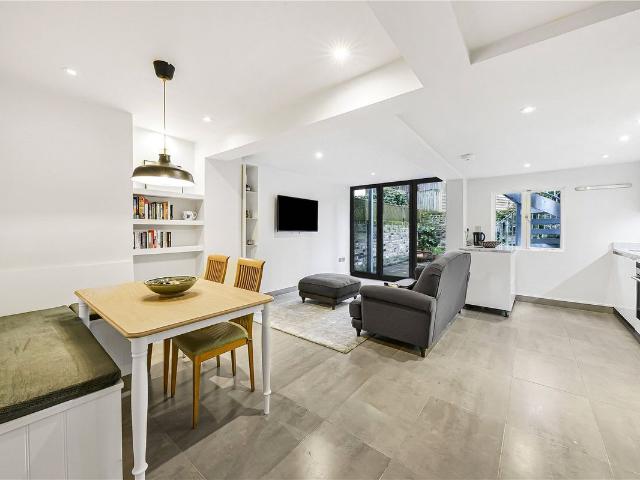 House for rent in Chalk Farm, Primrose Hill