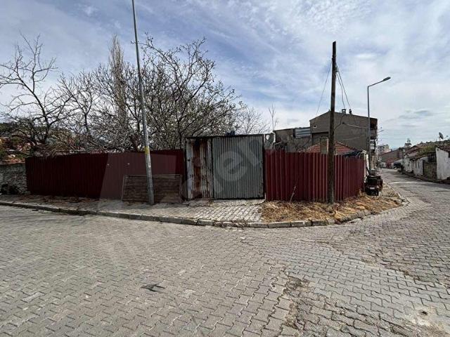 Eceabat içerisinde satılık Arsa