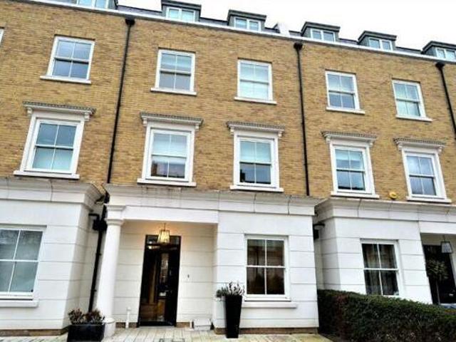 House for sale in Isleworth, Greater London