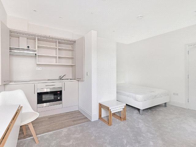Studio for rent in Royal Borough of Kensington and Chelsea, Greater London