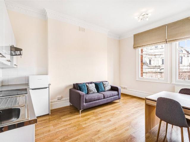 Apartment for rent in Chelsea, Greater London