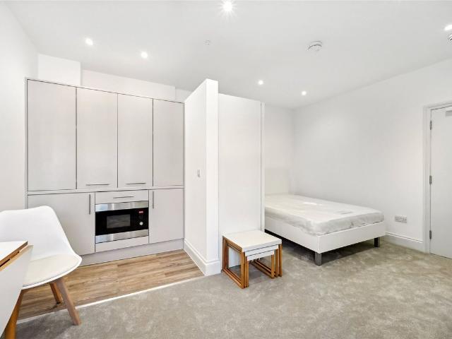 Studio for rent in Royal Borough of Kensington and Chelsea, Greater London
