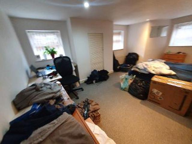 Apartment for rent in Ladybarn, Manchester