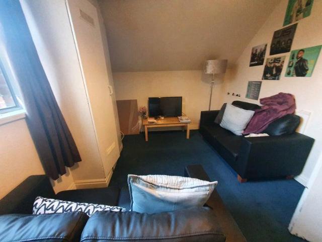 Apartment for rent in Ladybarn, Manchester