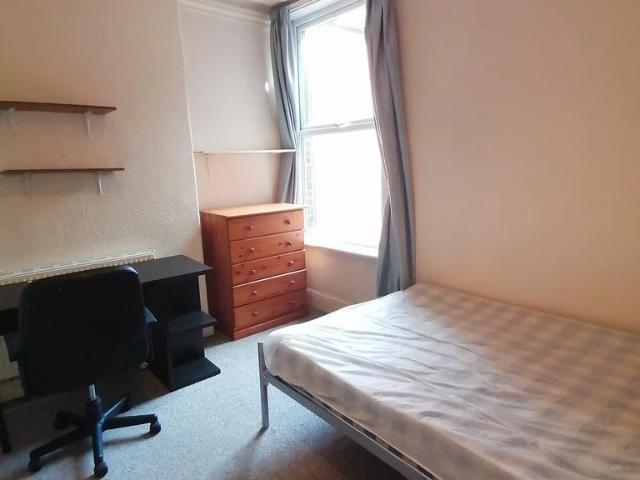 House for rent in Ladybarn, Manchester