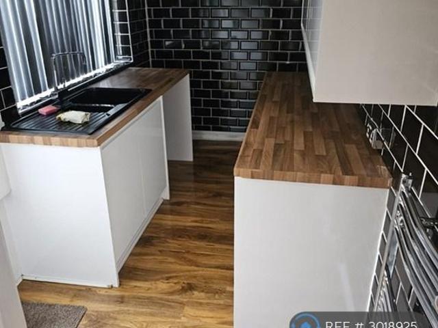 House for rent in Burnedge, Greater Manchester