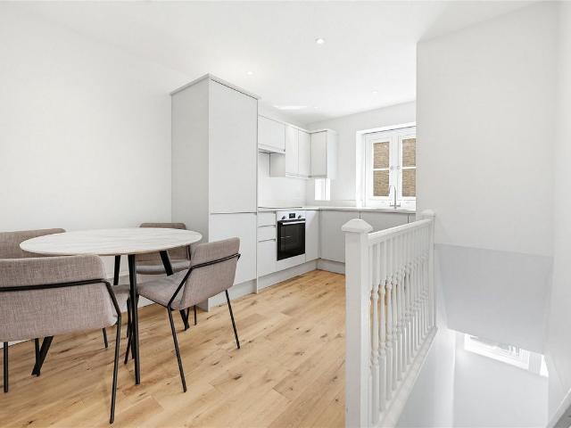 Apartment for rent in Chelsea, Greater London