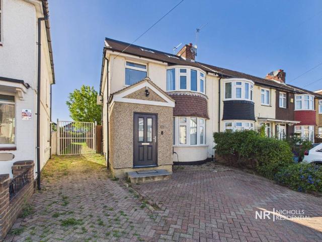 House for rent in London Borough of Sutton, Greater London