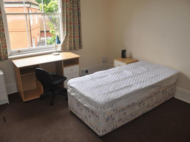 Apartment for rent in Ripley Springs, Row Town